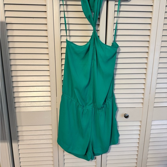 BCBGMaxAzria Vibrant Green Garment - Picture 3 of 9